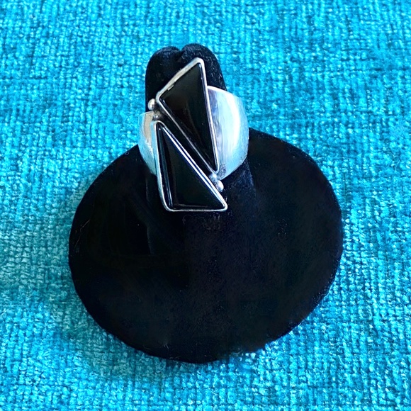 HANDMADE ONYX & STERLING ADJUSTABLE RING - Picture 2 of 5